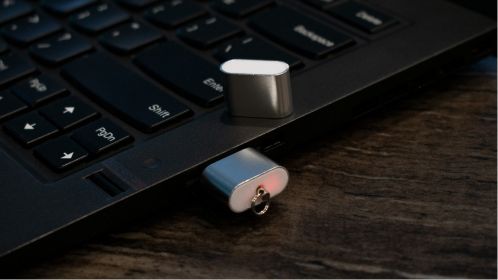 Trusty Metal Memory Card Reader for Swift Data Transfer works on PC